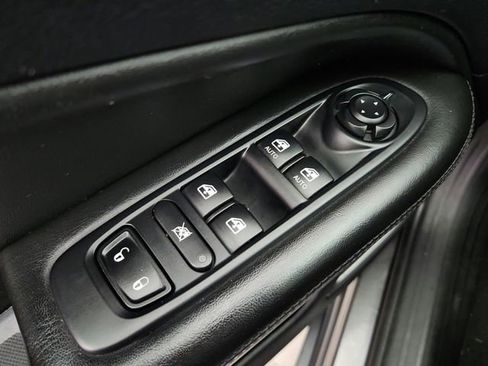 Used 2018 Jeep Compass Latitude AWD/4WD image 21
