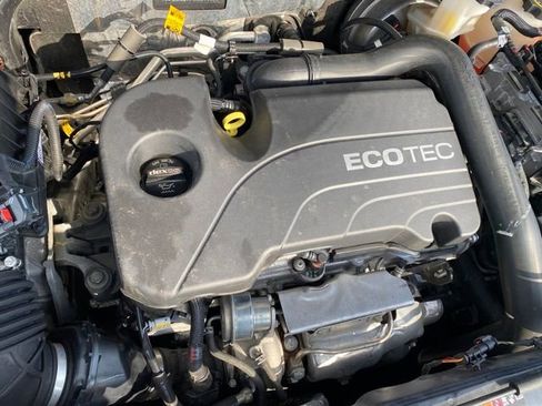 Certified 2022 Chevrolet Equinox RS image 21