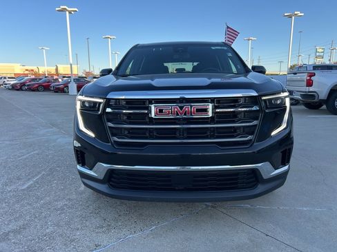 Used 2025 GMC Acadia Elevation image 3