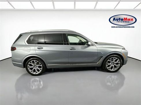 Used 2025 BMW X7 xDrive40i w/ Premium Package image 10