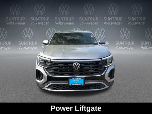 Used 2024 Volkswagen Atlas Cross Sport SE FWD image 9