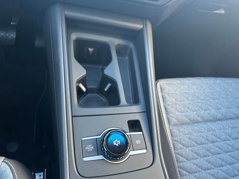 Used 2025 Volkswagen Tiguan S image 59