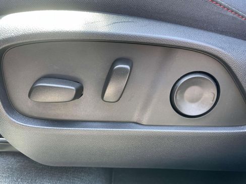 Used 2025 Chevrolet Equinox RS w/ Safety and Technology Package FWD image 16