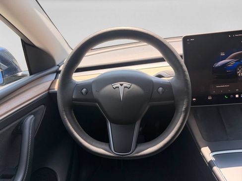 Used 2024 Tesla Model Y Long Range AWD/4WD image 12