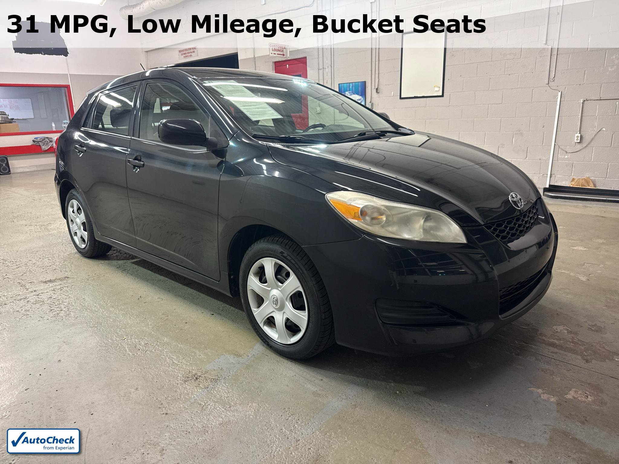 Used 2009 Toyota Matrix FWD image 1