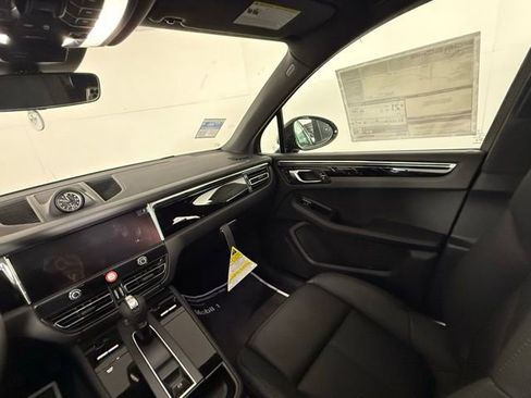 New 2025 Porsche Macan image 23