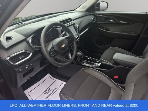 Used 2021 Chevrolet TrailBlazer LT w/ Convenience Package FWD image 11