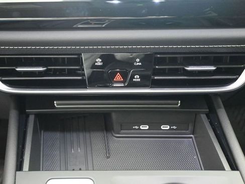 New 2026 Volkswagen Atlas SE image 3