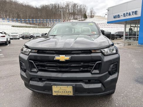 Used 2025 Chevrolet Colorado W/T w/ WT Custom Package image 13