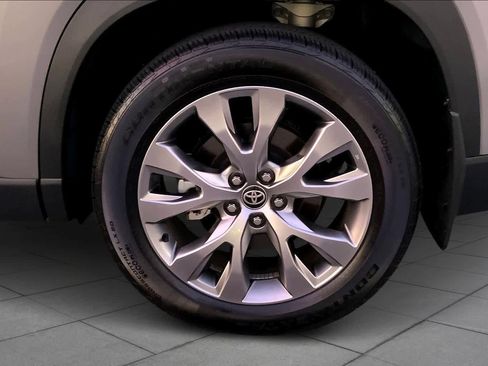 Used 2025 Toyota Grand Highlander Limited image 11