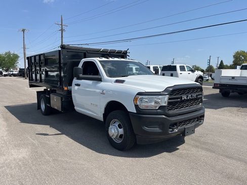 New 2022 RAM 3500 Tradesman image 3
