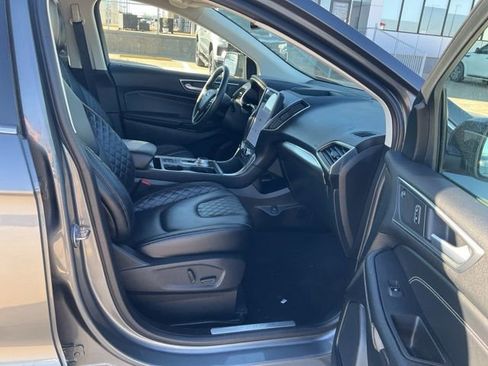 Used 2024 Ford Edge Titanium image 30
