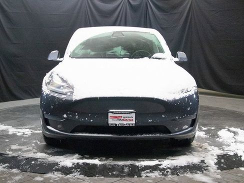 Used 2020 Tesla Model Y Long Range image 4