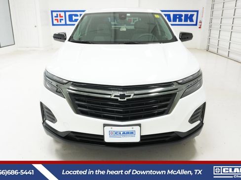 Used 2023 Chevrolet Equinox LS w/ LS Convenience Package image 2