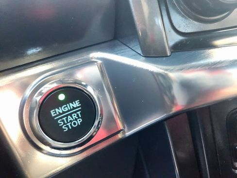 Used 2022 Ford F150 Lariat w/ Equipment Group 502A High image 17