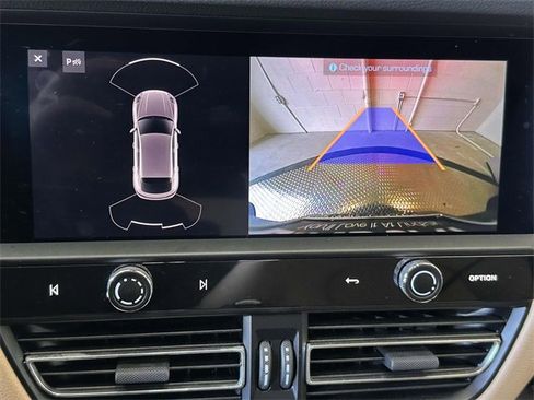 Used 2024 Porsche Macan image 7