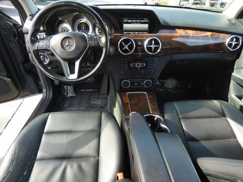 Used 2015 Mercedes-Benz GLK 350 2WD image 24