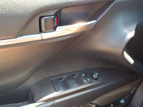 Used 2023 Toyota Camry SE image 21