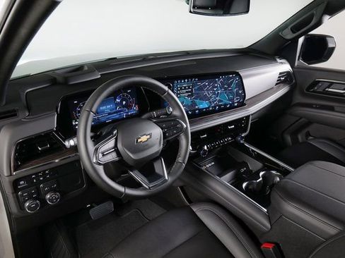 Used 2025 Chevrolet Tahoe LT w/ Comfort Package image 17