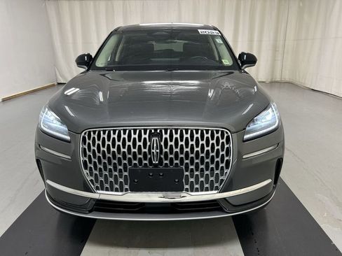 Used 2023 Lincoln Corsair AWD image 3