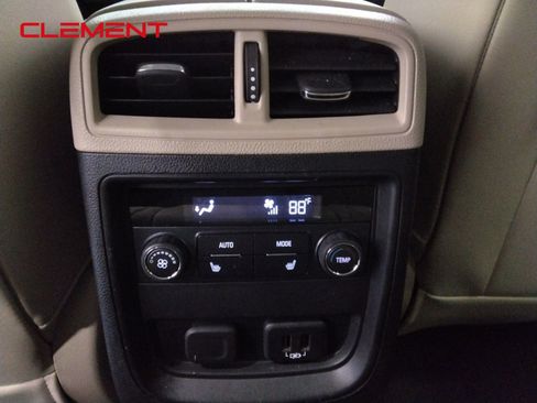 Used 2020 Buick Envision Essence image 37