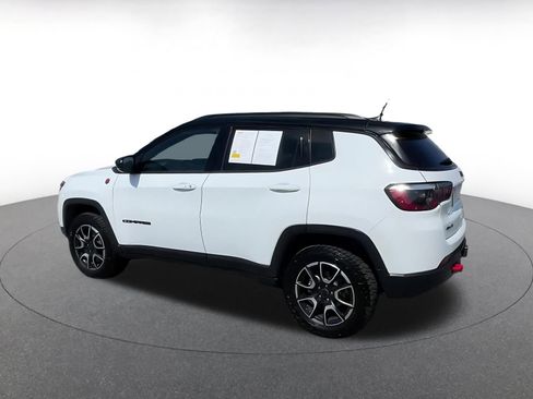 Used 2025 Jeep Compass Trailhawk w/ Trailer Tow Group image 10