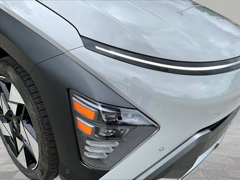 Used 2024 Hyundai Kona Limited FWD image 32