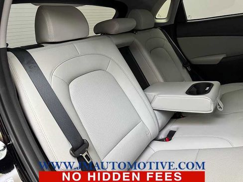 Used 2023 Hyundai Kona Limited AWD/4WD image 19