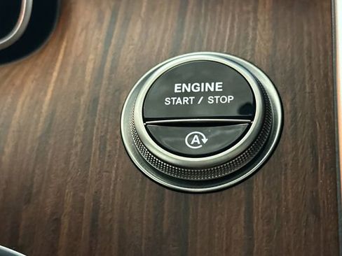 Certified 2025 Mercedes-Benz C 300 Sedan image 28