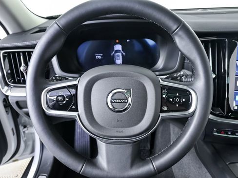 Certified 2025 Volvo V60 B5 Cross Country Ultra AWD/4WD image 11