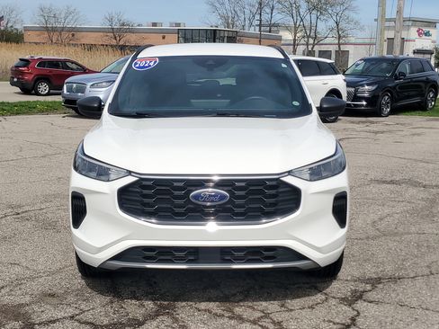 Used 2024 Ford Escape ST-Line w/ Tech Pack #1 AWD/4WD image 2