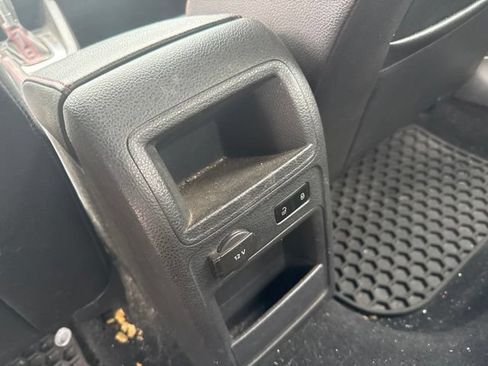 Used 2013 Volkswagen Jetta GLI FWD image 25