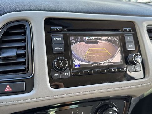 Used 2020 Honda HR-V LX image 51