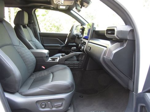 Used 2025 Toyota 4Runner TRD Off-Road Premium w/ Tow Technology Package AWD/4WD image 18