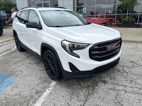 Used 2020 GMC Terrain SLE w/ Elevation Edition FWD image 7