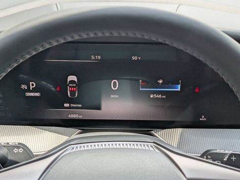 Used 2025 Nissan Murano SV FWD image 12