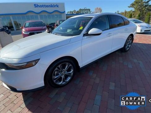 Certified 2024 Honda Accord EX image 5