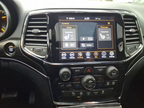 Certified 2022 Jeep Grand Cherokee Limited AWD/4WD image 16