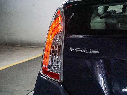 Used 2013 Toyota Prius Three image 11