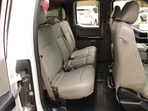 Used 2017 Ford F150 XL w/ Equipment Group 101A Mid RWD image 12