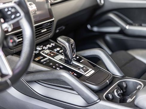 Used 2021 Porsche Cayenne E-Hybrid image 22