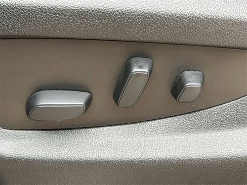 Used 2018 GMC Yukon XL Denali w/ Denali Ultimate Package image 27