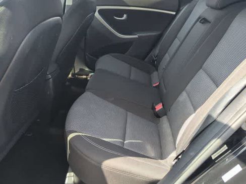 Used 2015 Hyundai Elantra GT FWD image 19