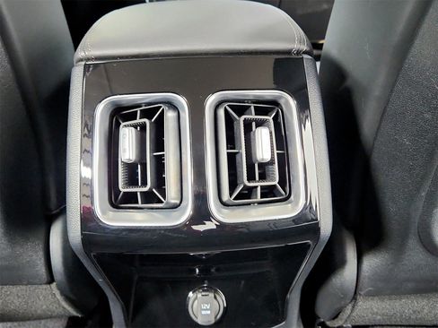 Used 2025 Kia Sorento SX image 41