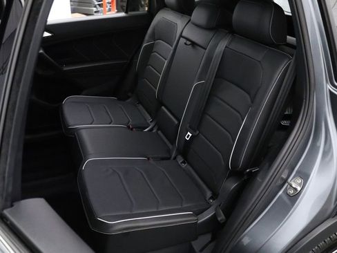 Used 2023 Volkswagen Tiguan SEL R-Line image 10