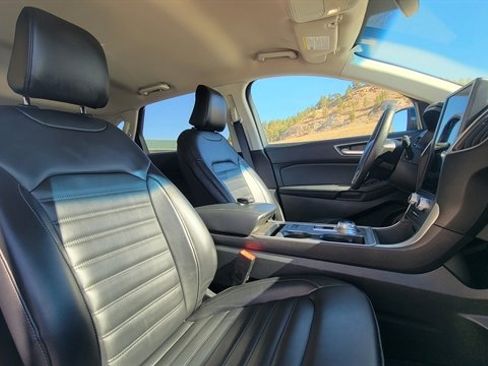 Used 2024 Ford Edge SEL image 43