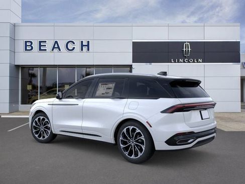 New 2026 Lincoln Nautilus Reserve AWD/4WD image 5