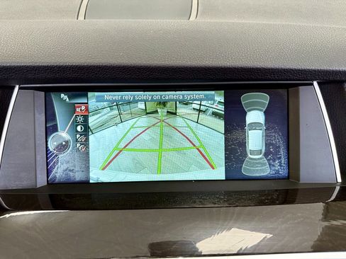 Used 2014 BMW 535i Gran Turismo image 11