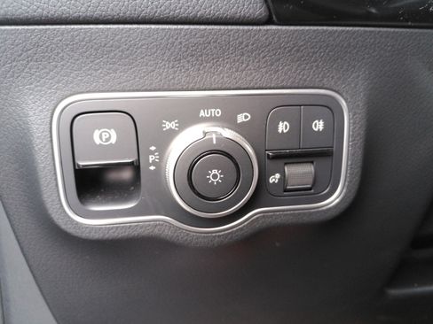 Certified 2025 Mercedes-Benz GLA 250 GLA 250W4 image 29