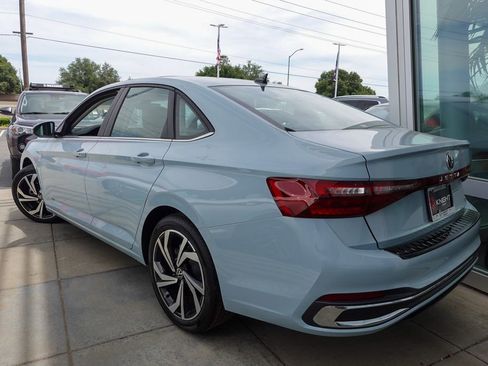 New 2025 Volkswagen Jetta SEL image 9